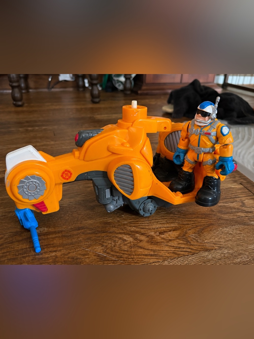 Vintage 2000 Fisher Price Rescue Heroes Wind Chill St Bernard + Figure Sled